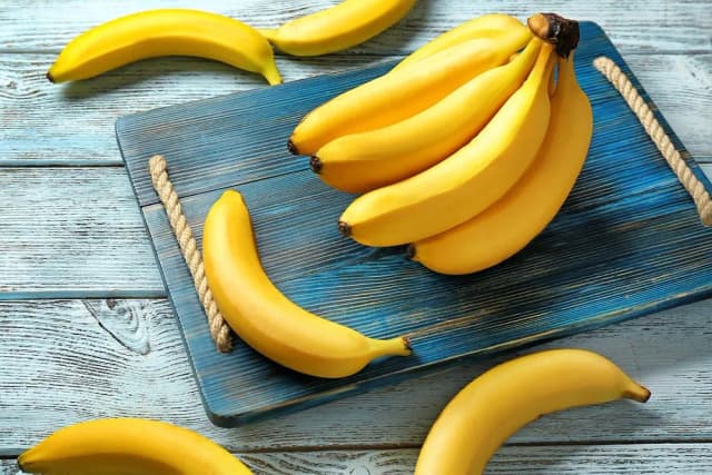 Ile kalorii ma banan? Zaskakujące fakty o jego kaloryczności Ile kalorii ma banan? Zaskakujące fakty o jego kaloryczności