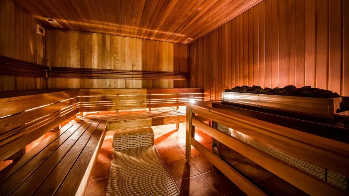 Czy sauna pomaga w odchudzaniu? Prawda o utracie wagi i metabolizmie Czy sauna pomaga w odchudzaniu? Prawda o utracie wagi i metabolizmie